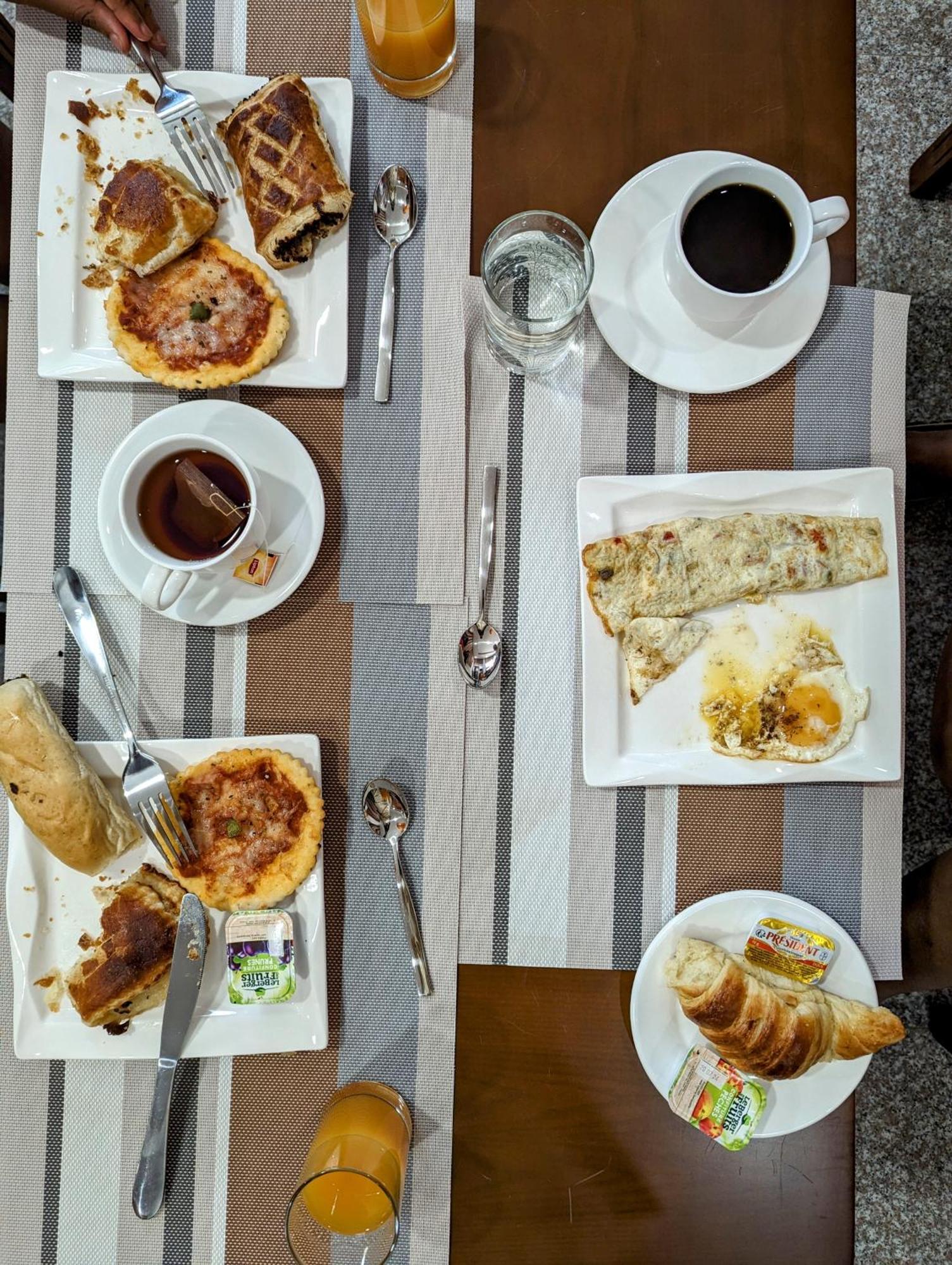 Les Ombrelles Appart'Hotel كوتونو المظهر الخارجي الصورة